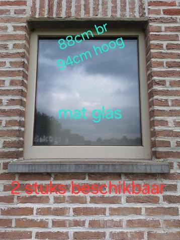 vast raam met matglas 87 br 95 h beschikbaar voor biedingen