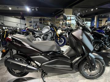 Yamaha X-Max 300 TECH MAX beschikbaar voor biedingen