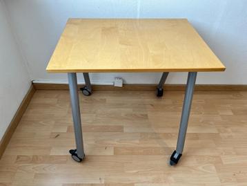 Table Galant, Ikéa, sur roulettes beschikbaar voor biedingen