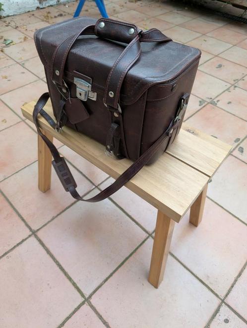 Vintage lederen cameratas Japan, Audio, Tv en Foto, Foto | Cameratassen, Zo goed als nieuw, Ophalen