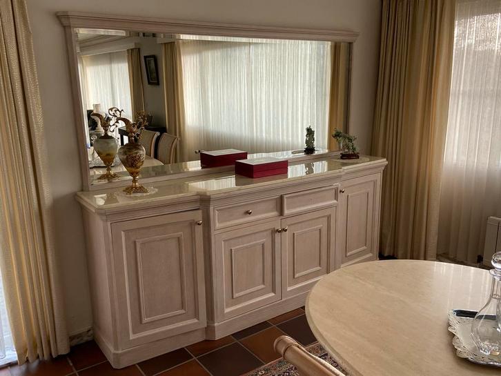 Prachtige dressoir . Dringend weg!, Huis en Inrichting, Complete inboedels, Ophalen