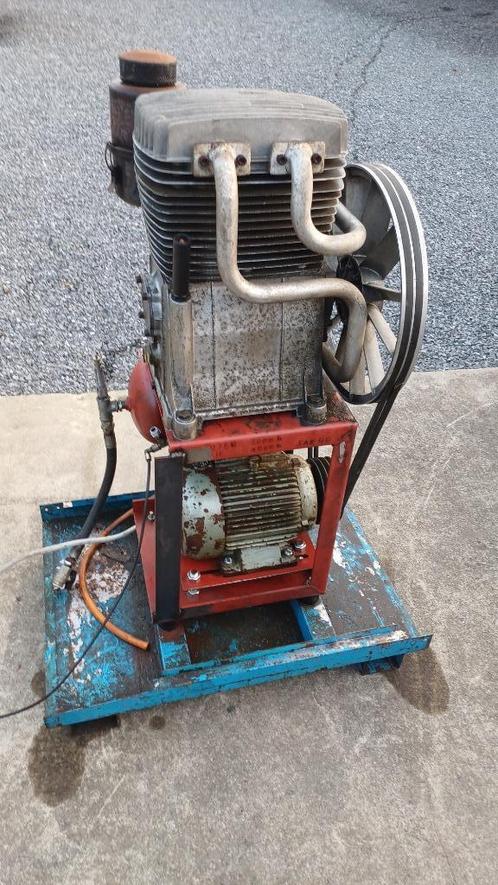 Compressorpomp met elektrische motor en klein expansievat., Doe-het-zelf en Bouw, Compressors, Gebruikt, Ophalen
