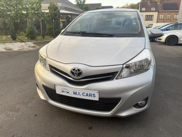 Toyota Yaris 1.3 VVT-i 100 PK (bj 2014) beschikbaar voor biedingen