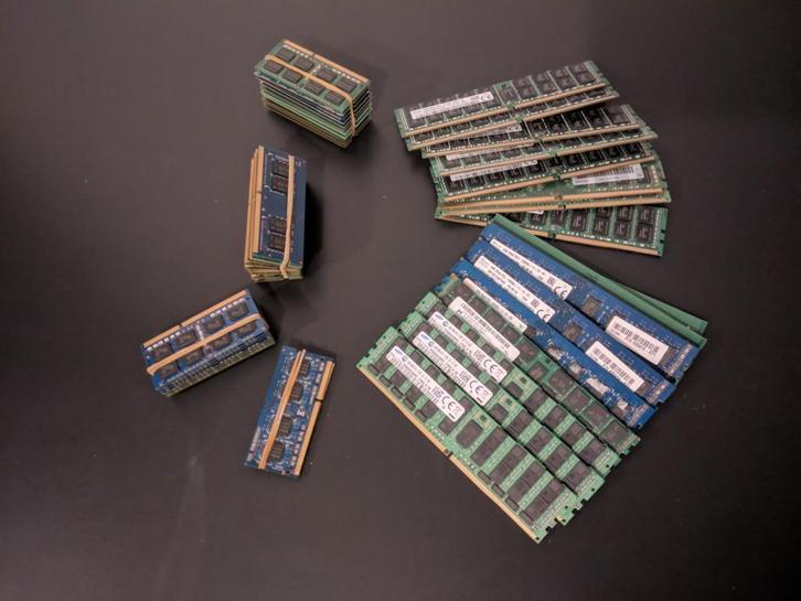 Mémoire RAM DDR3/DDR4 pour ordinateur de bureau et portable, Informatique & Logiciels, Mémoire RAM, Comme neuf, Desktop, Autres types