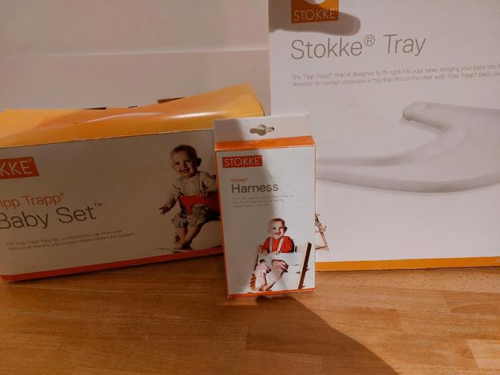 Stokke Tripp Trapp: baby set + harnas + kussen  + tray, Kinderen en Baby's, Kinderstoelen, Gebruikt, Ophalen