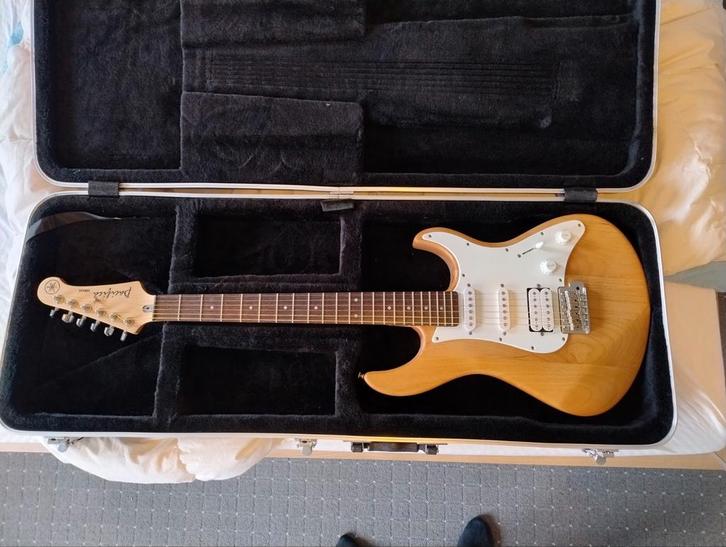Yamaha Pacifica, zo goed als nieuw, Musique & Instruments, Instruments à corde | Guitares | Électriques, Enlèvement ou Envoi