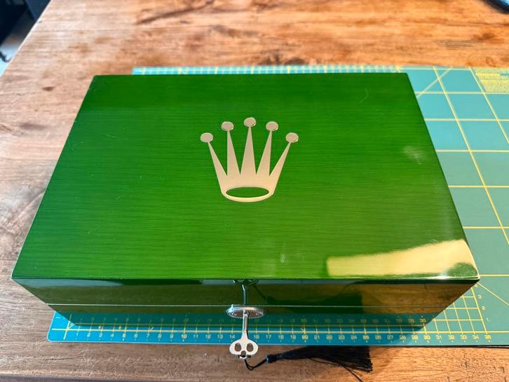 Luxe Horlogedoos voor 10 Horloges - Stijlvolle Opslag, Bijoux, Sacs & Beauté, Montres | Hommes, Comme neuf, Rolex, Autres matériaux