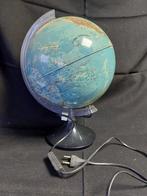 OUDE LAMP OP DE WERELDKAART, Antiek en Kunst, Ophalen of Verzenden