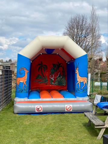 Springkasteel hertje te koop 4x6meter overdekt, Hobby en Vrije tijd, Ophalen, Gebruikt