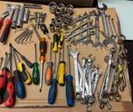 OUTILLAGE OUTILS DE GARAGE COFFRE ET OUTILS TRES BON ETAT, Enlèvement, Utilisé