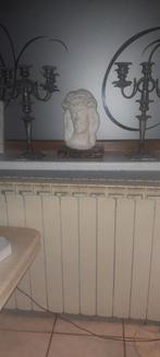 Chandelier en bronze, Enlèvement