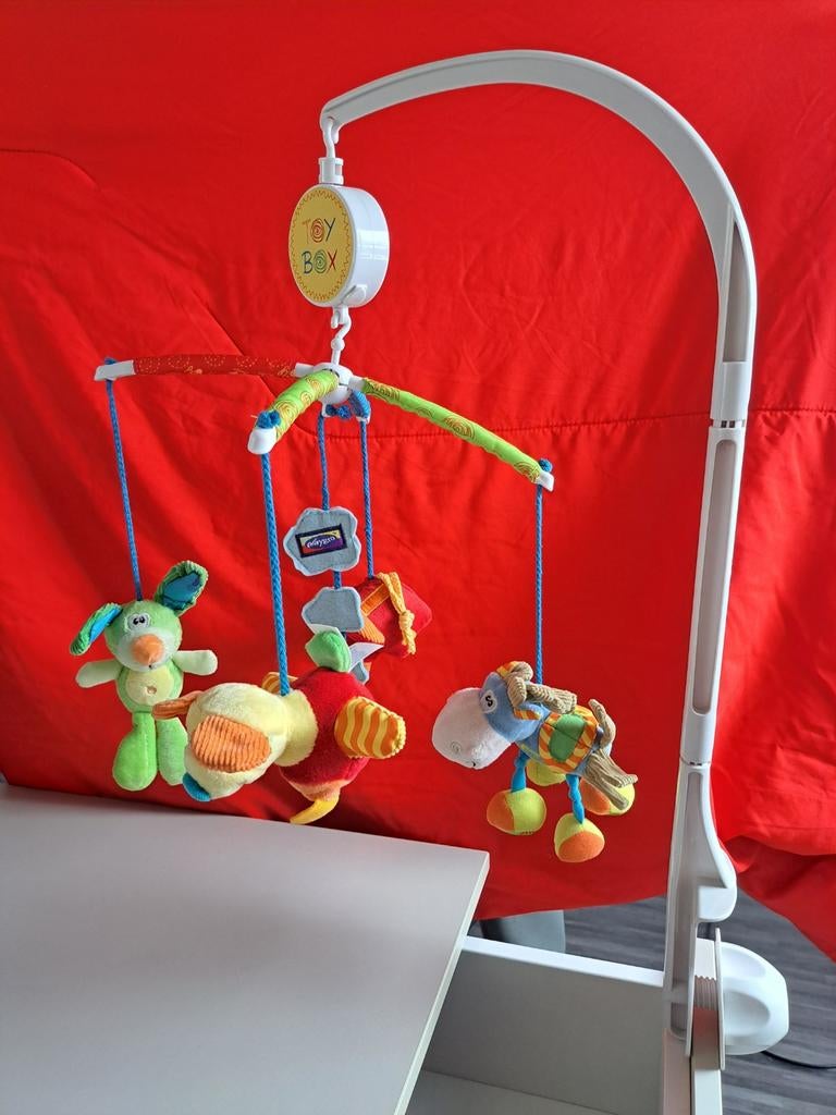 Mobile pour bébé avec musique, Enfants & Bébés, Enlèvement, Comme neuf