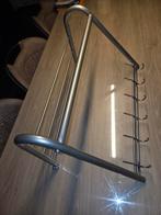 porte-manteau, Enlèvement