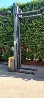 stapelaar nieuw  HEFTRUCK PALLETWAGEN REACHTRUCK, Ophalen