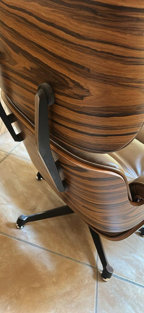 Nieuwe leren design zetel + poef  (van €11.000 naar €850), Huis en Inrichting, Fauteuils, Zo goed als nieuw, Leer, Ophalen