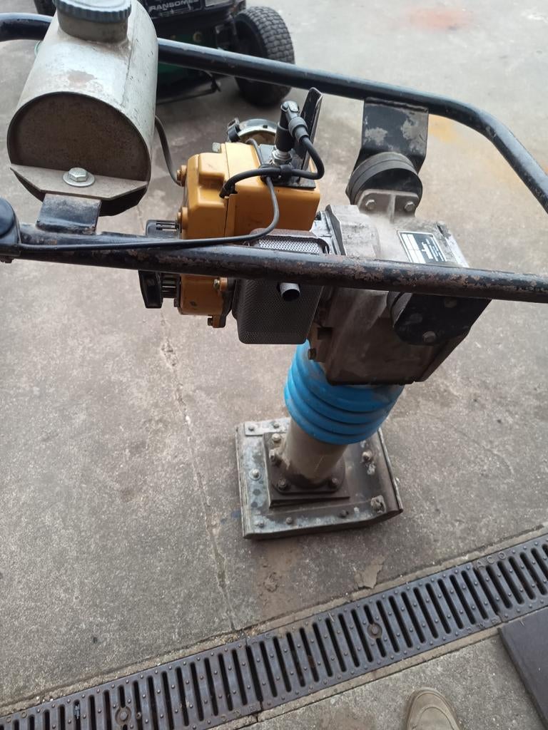 Trilstamper Weber SRX50, Ophalen