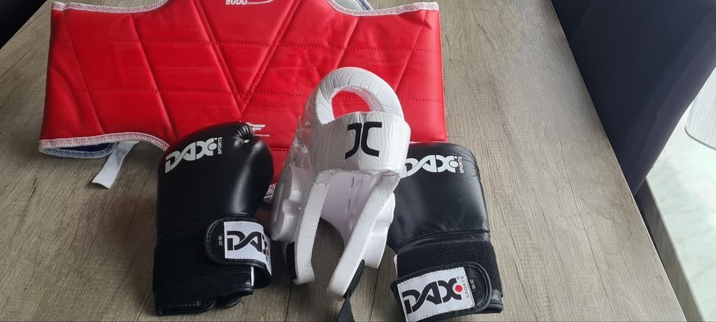 Bescherming Taekwondo kleding, Kinderen en Baby's, Kinderkleding | Mutsen, Sjaals en Handschoenen, Ophalen, Zo goed als nieuw