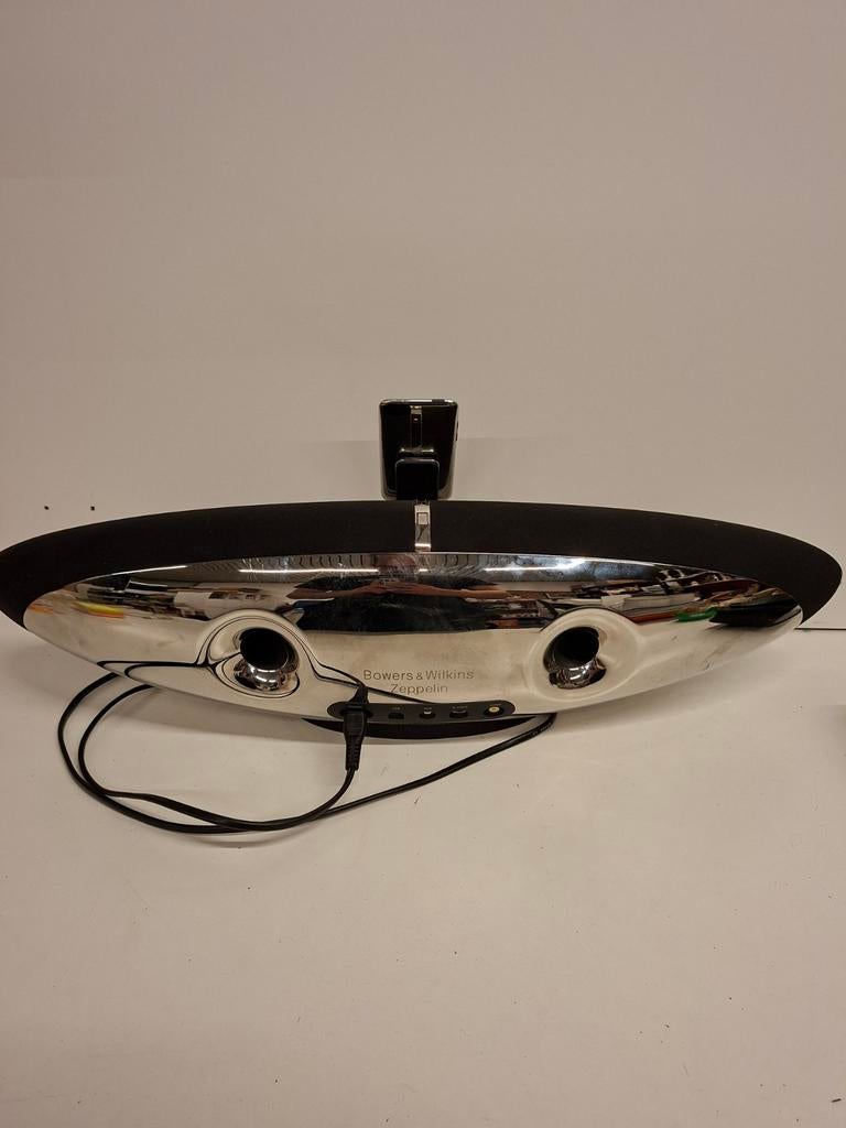 Bowers & wilkins zeppelin, Ophalen of Verzenden