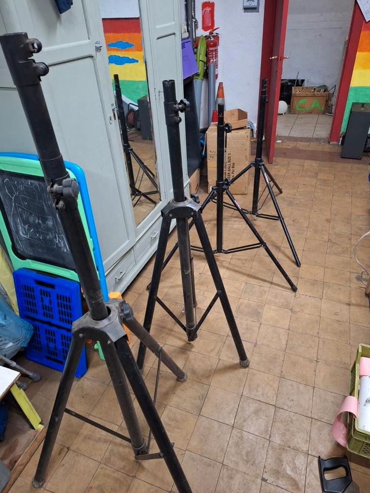 Statieven voor luidsprekers lichtbrug en lichtstatieven, Musique & Instruments, Pieds, Comme neuf, Enlèvement
