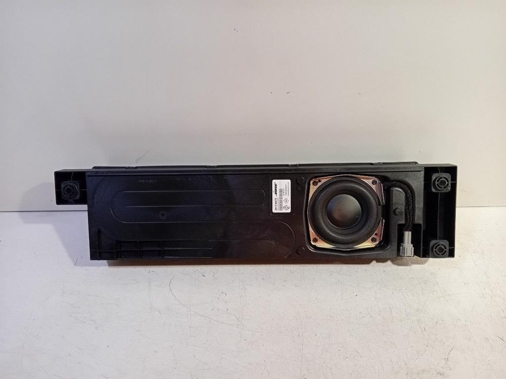 Subwoofer Renault Mégane, Auto diversen, Autoradio's, Ophalen of Verzenden