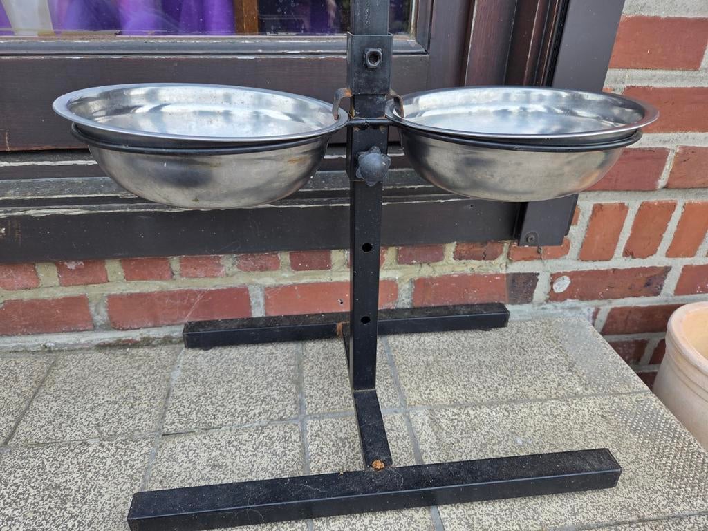 Metalen eet/drinkbakken op staander, Ophalen of Verzenden, Verstelbaar, Gebruikt