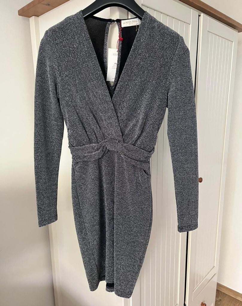 Robe grise à paillettes, Neuf, Gris, Enlèvement ou Envoi, Taille 36 (S)