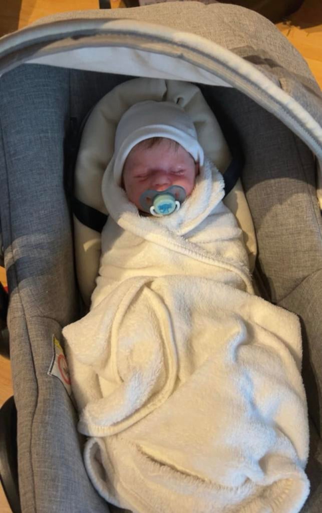 silicone reborn baby, Collections, Poupées, Comme neuf, Vêtements, Enlèvement ou Envoi