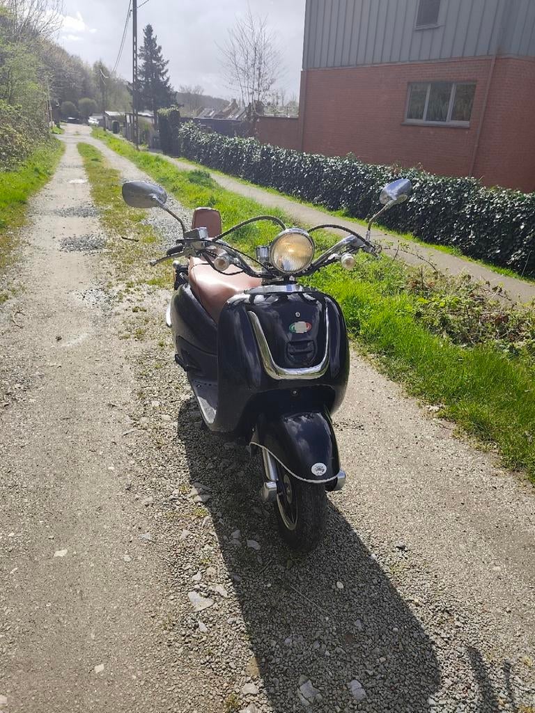 Avi 125cc motoscooter b rijbewijs, Enlèvement ou Envoi