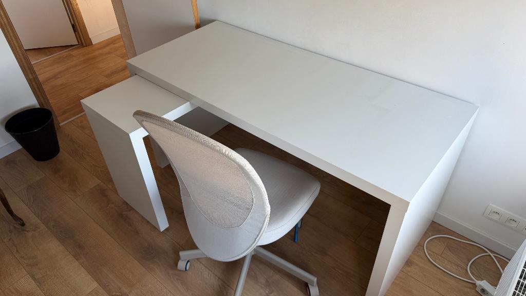 bureau & stoel, Huis en Inrichting, Bureaus, Ophalen, 65 cm, Spaanplaat of MDF, Schoolbureau