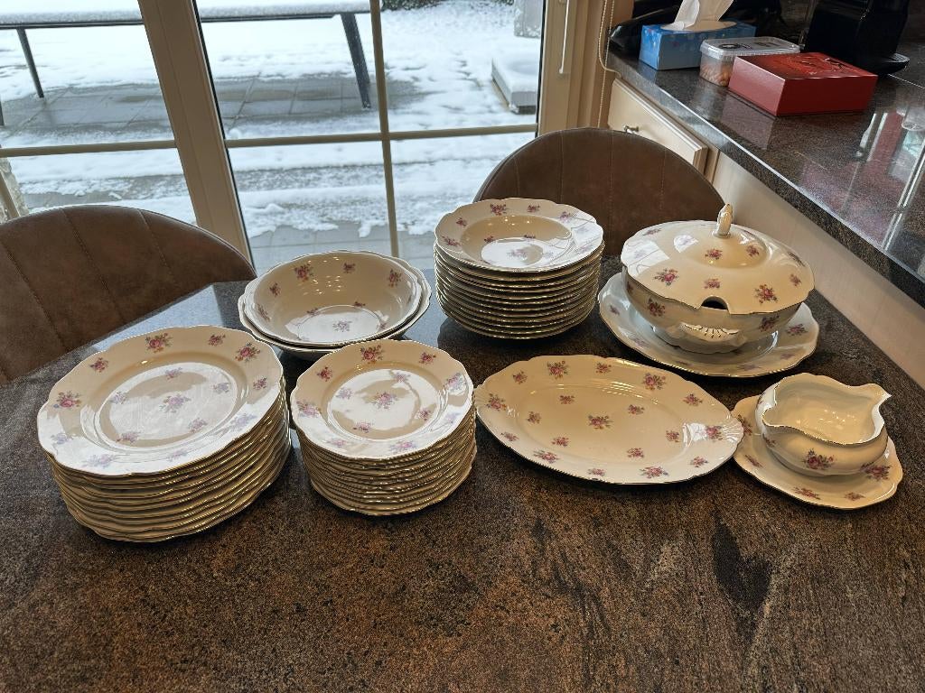 vintage porseleinen eetservies, Antiek en Kunst, Antiek | Servies compleet, Ophalen