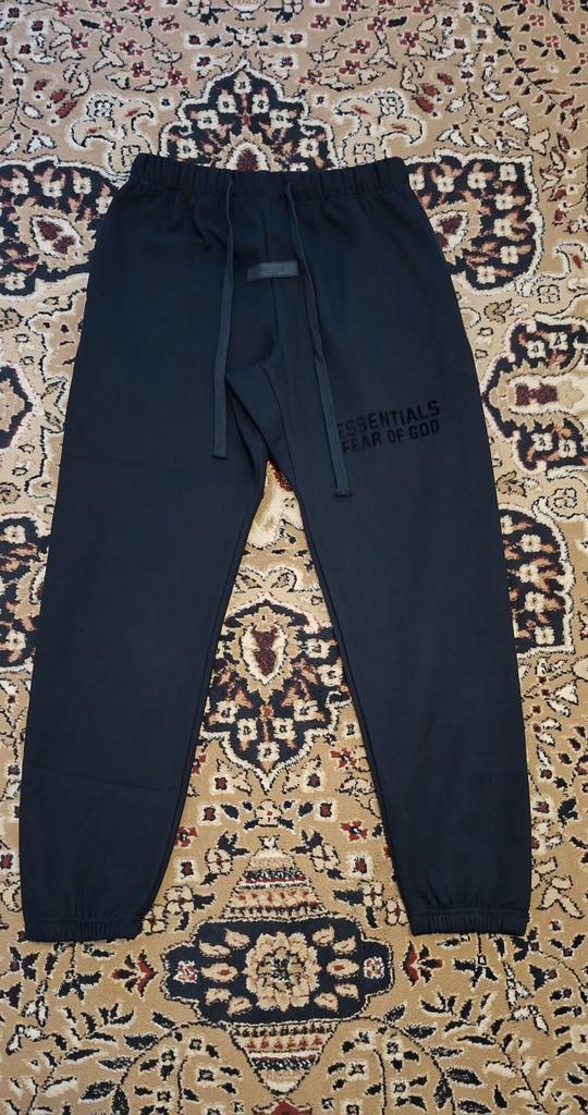 Essentiels, Enlèvement, Neuf, Taille 48/50 (M), Noir