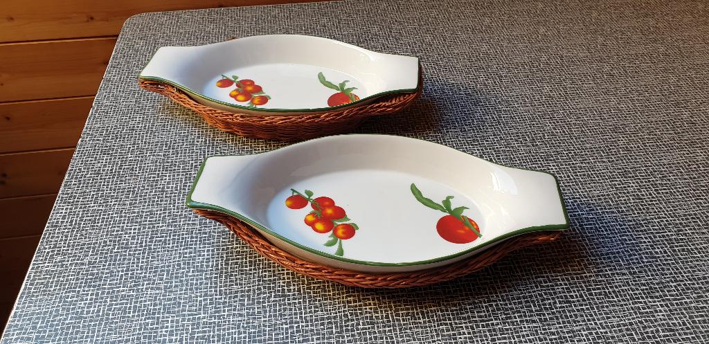 2 schaaltjes + mandjes met tomaten, Ophalen of Verzenden, Nieuw, Schaal of Schalen