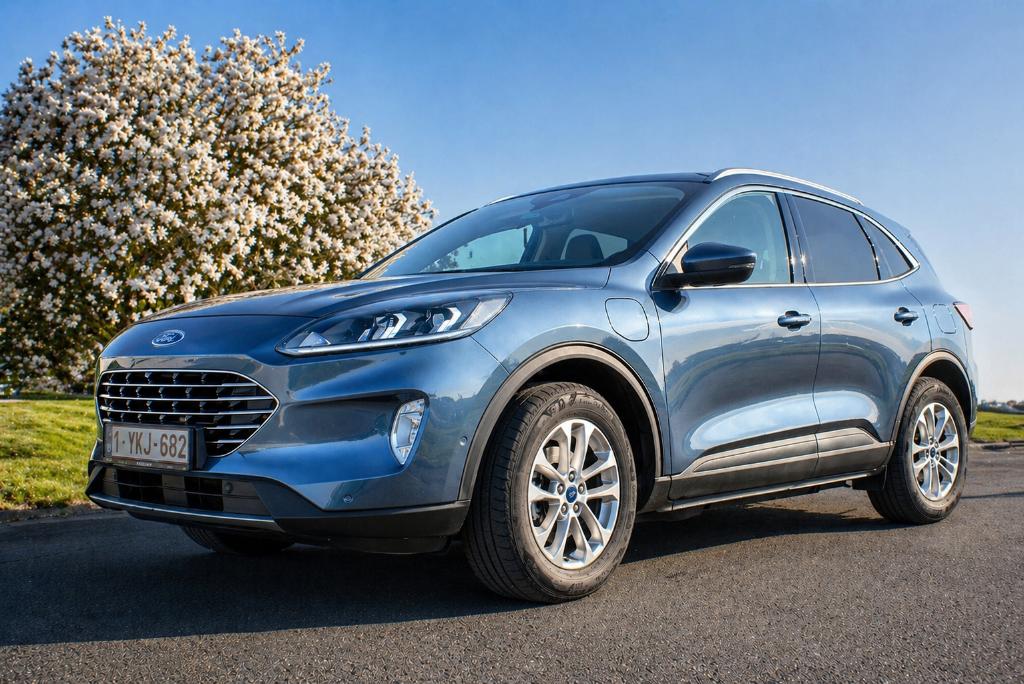 Kuga 2.5 Duratec FWD Titanium*TOPDEAL*FULL OPTION*1ste eig, Stof, 4 cilinders, 5 zetels, 5 deurs