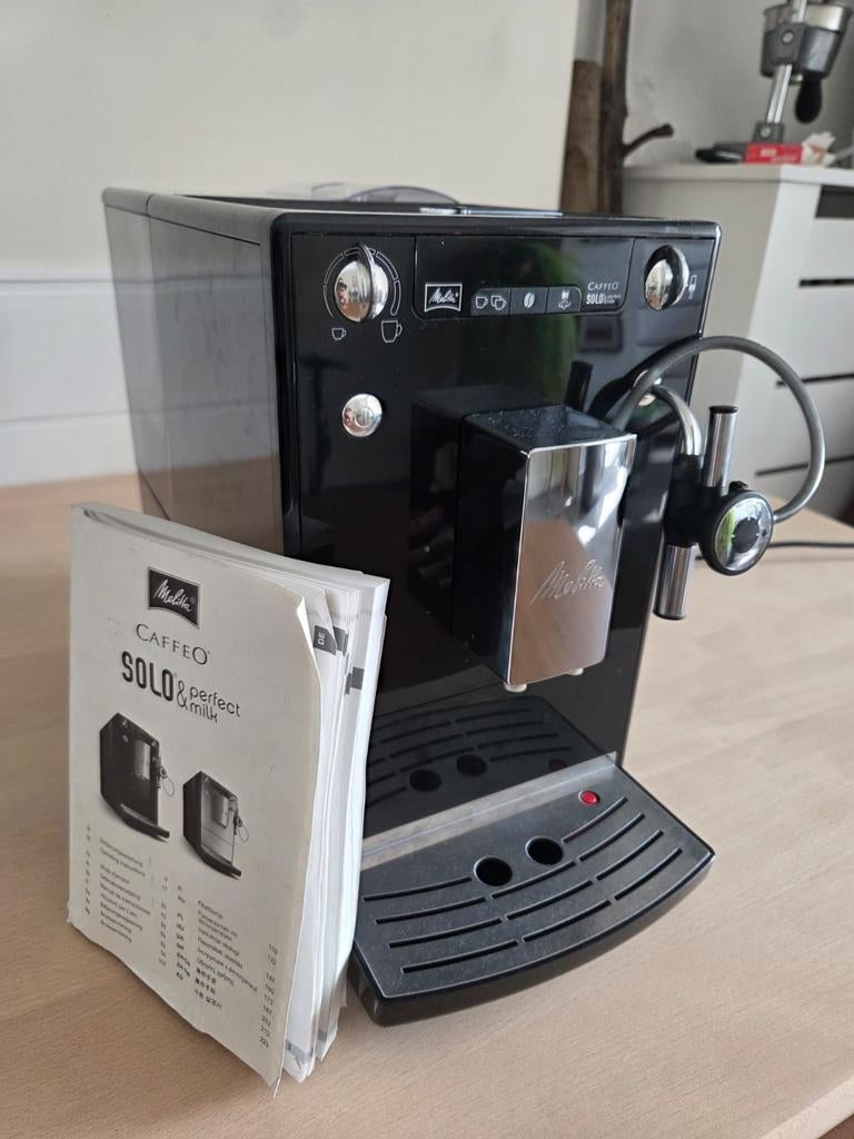 Melitta caffeo solo & perfect milk, Machine à espresso, Réservoir d'eau amovible, Café en grains, 2 à 4 tasses