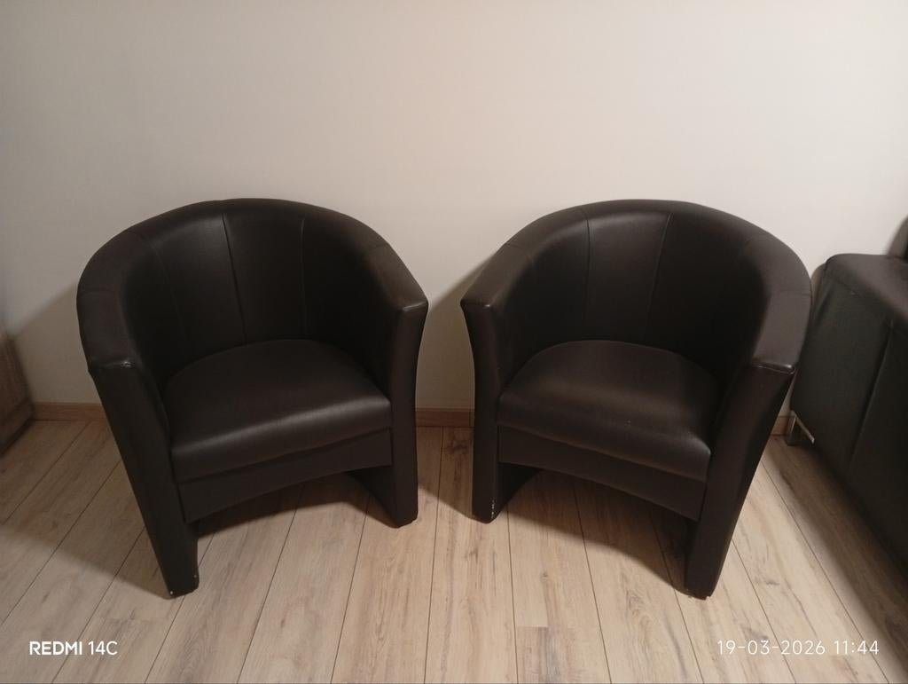 2 mooie lederen club zeteltjes in perfecte staat, Ophalen