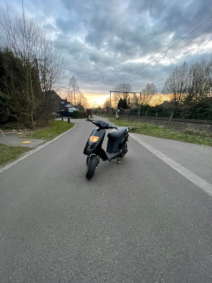 Piaggio typhoon 70cc B klasse, Fietsen en Brommers, Scooters | Piaggio, Gebruikt, Overige modellen, Klasse B (45 km/u), Tweetakt
