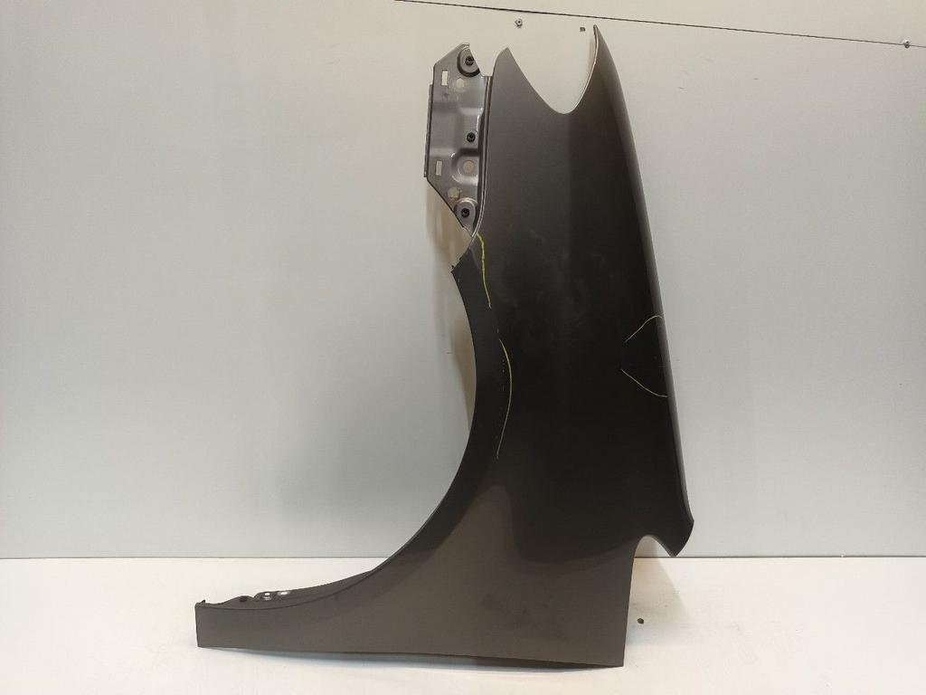 Voorscherm links Volkswagen Touran, Onderdelen@venauto.nl, Van der Ven Autorecycling B.V., Gebruikt, Ettenseweg 76, 4706 PB Roosendaal, The Netherlands