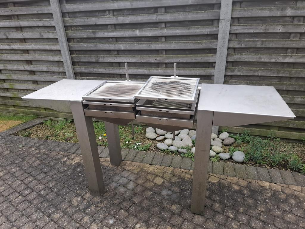 Barbekon verstelbare barbecue, Tuin en Terras, Vuurtafels, Ophalen, Zo goed als nieuw