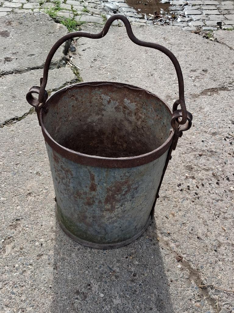 Chaudron ancien, Enlèvement