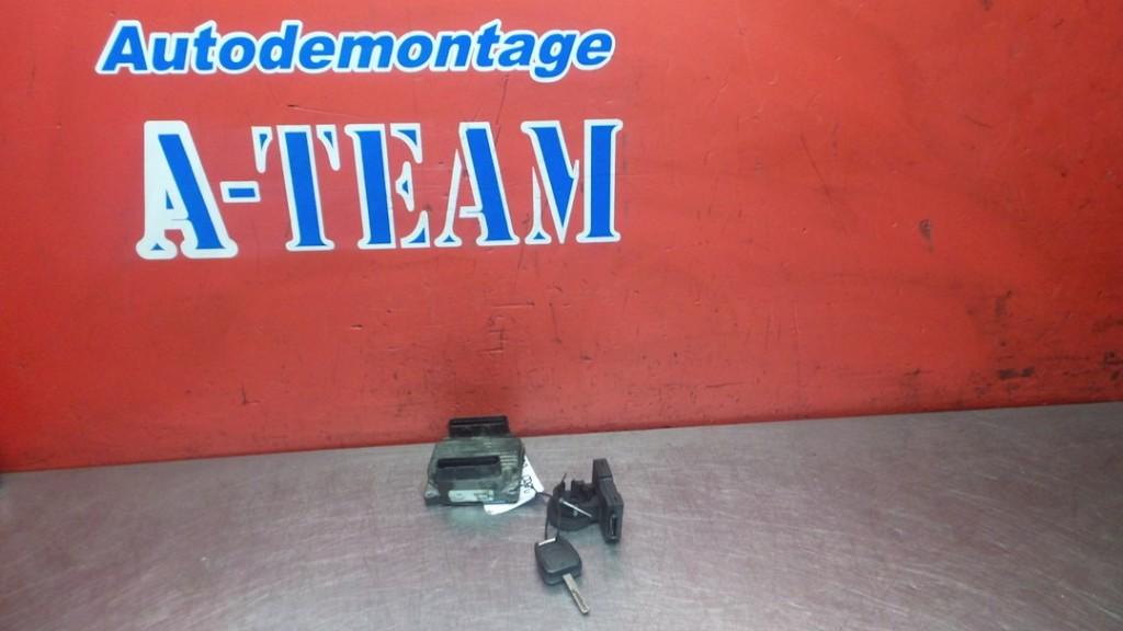 CALCULATEUR MOTEUR ECU Vectra B Caravan (31) (09364599), Utilisé, Opel