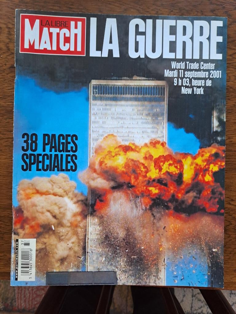 Tijdschrift  Paris Match attaque Word Trade Center 11/9/01, Boeken, Ophalen, Zo goed als nieuw, Overige typen
