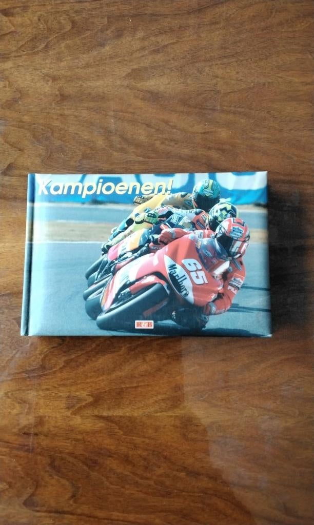 champions de moto, Livres, Enlèvement, Neuf