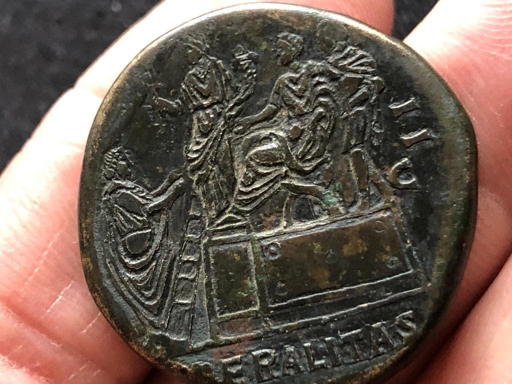 Romeinse SESTERTIUS munt ZELDZAME keerzijde ! Bodemvondst, Antiek en Kunst, Curiosa en Brocante, Ophalen of Verzenden