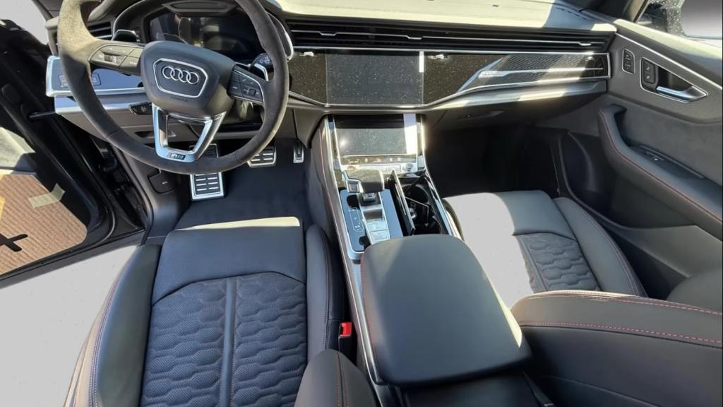 NEW RSQ8 PERF SPORTUITL/HEAD/PANO/B&O/4WS/BLACP/305/TREKH, Auto's, Audi, Leder, 5 zetels, Parkeerassistent, SUV of Terreinwagen