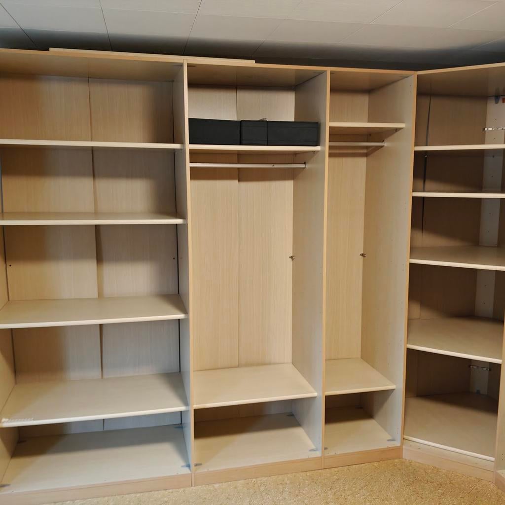 Grands placards intégrés — TRÈS BON MARCHÉ
 Il faut y alle, Maison & Meubles, Enlèvement