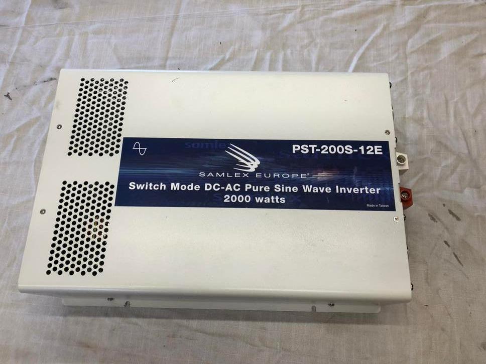 Omvormer 12v-220v - Samlex PST-200S-12E, Ophalen of Verzenden, Zo goed als nieuw