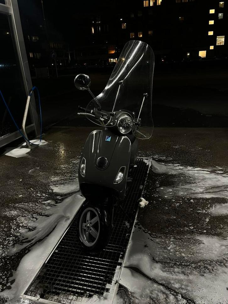 Vespa LX 2 Takt 2008 MOET SNEL WEG, Fietsen en Brommers, Scooters | Vespa, Zo goed als nieuw, Vespa LX, Klasse A (25 km/u), Tweetakt