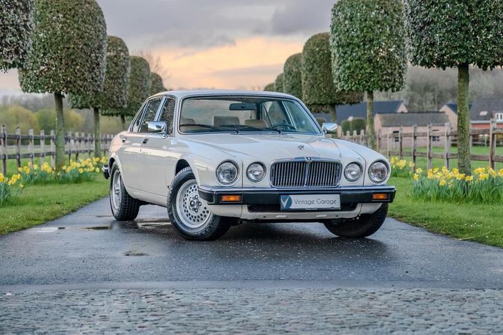 Jaguar XJ12 Sovereign - 1986, Auto's, Jaguar, Bedrijf, Te koop, XJ, Benzine, Berline, 4 deurs, Automaat, Wit, Bruin, Leder, Achterwielaandrijving