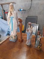 Assortiment Onze-Lieve-Vrouw beelden, Ophalen