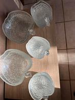 4 grands plats et 18 petits, Enlèvement, Utilisé, Verre, Récipient(s)